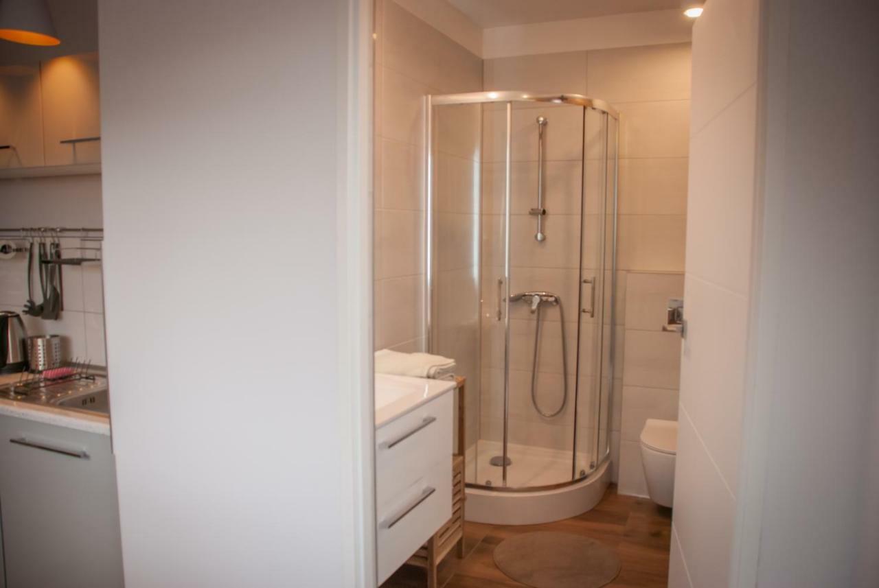 Noclegi "Boczna 5A" Apartamenty Goscinne Szczawno-Zdroj Esterno foto