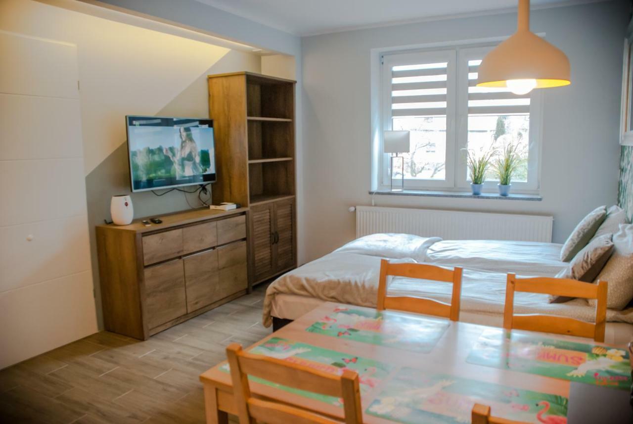 Noclegi "Boczna 5A" Apartamenty Goscinne Szczawno-Zdroj Esterno foto