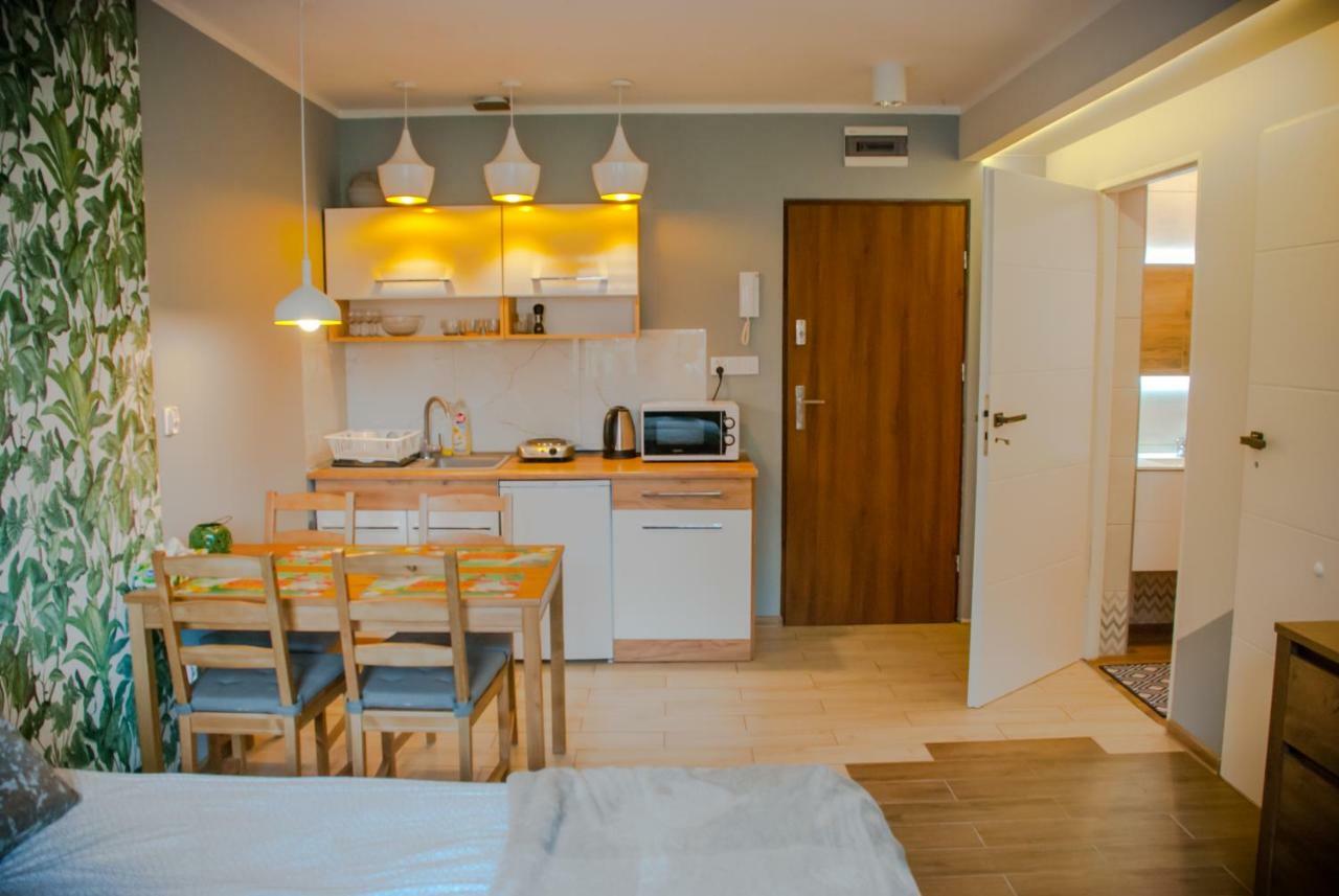Noclegi "Boczna 5A" Apartamenty Goscinne Szczawno-Zdroj Esterno foto