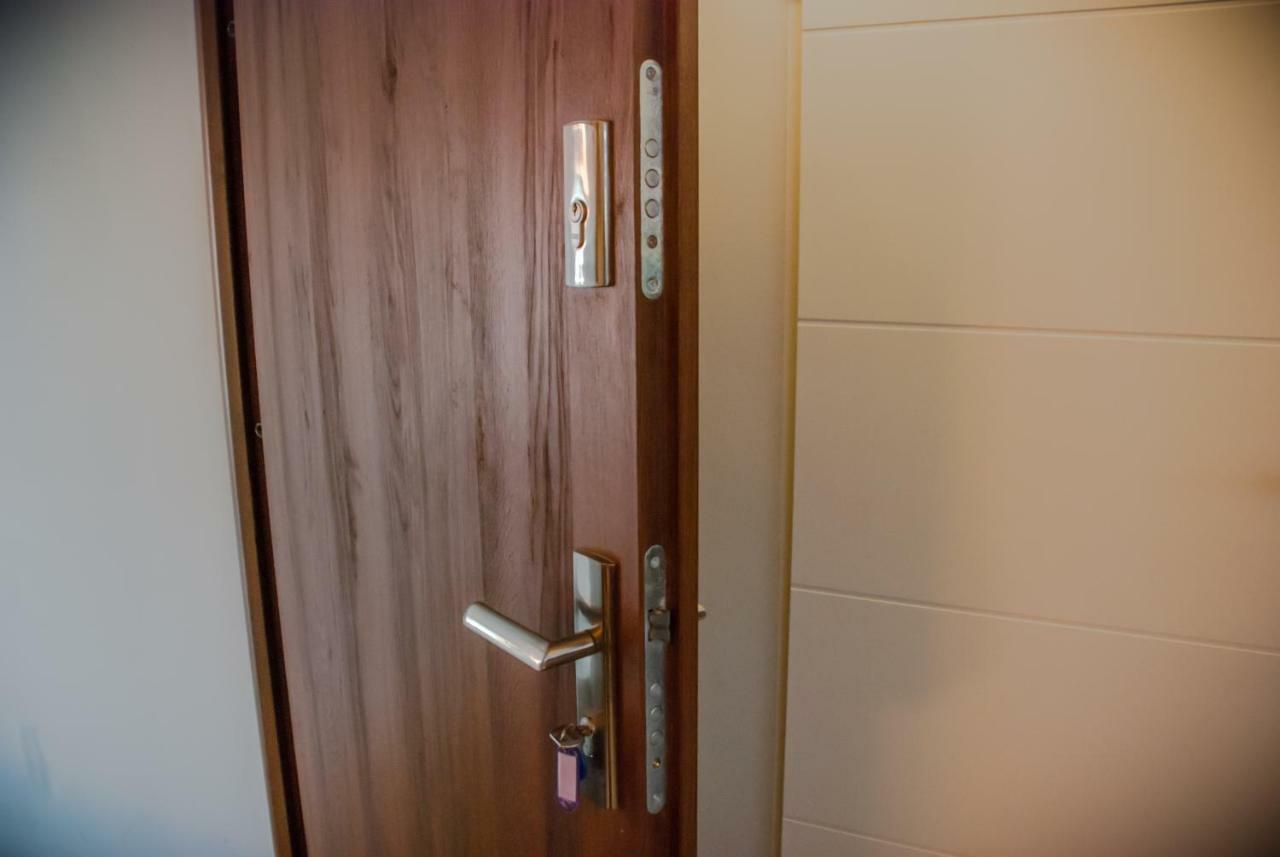 Noclegi "Boczna 5A" Apartamenty Goscinne Szczawno-Zdroj Esterno foto
