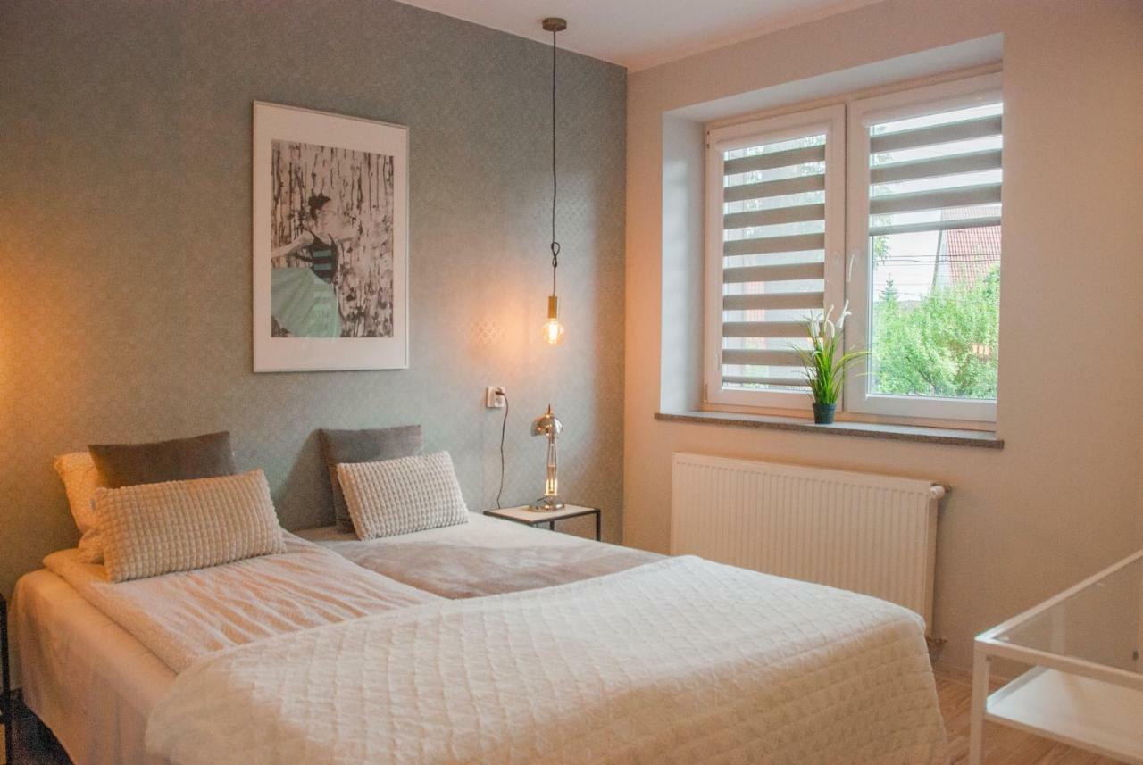 Noclegi "Boczna 5A" Apartamenty Goscinne Szczawno-Zdroj Esterno foto