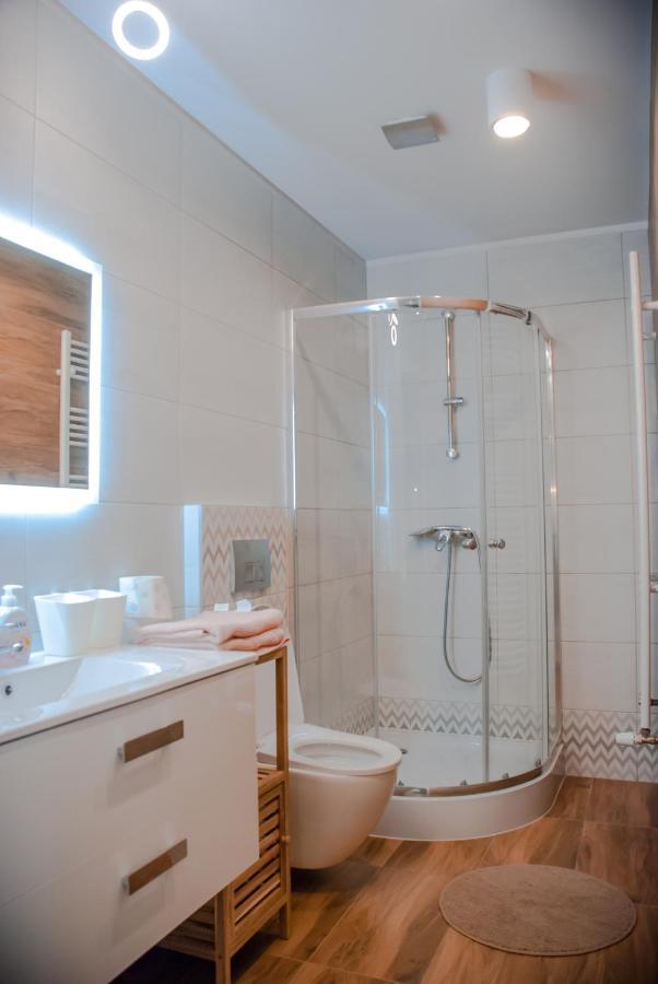 Noclegi "Boczna 5A" Apartamenty Goscinne Szczawno-Zdroj Esterno foto